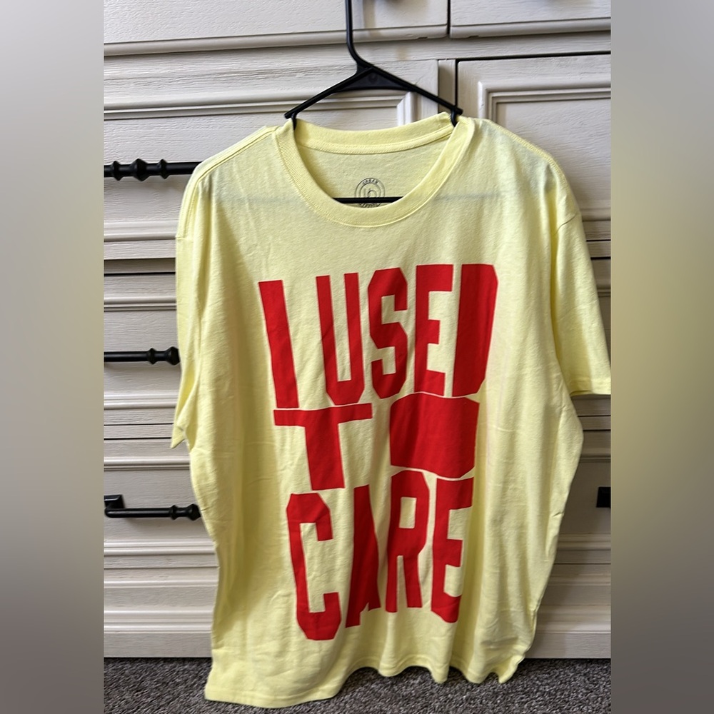 Graphic tee